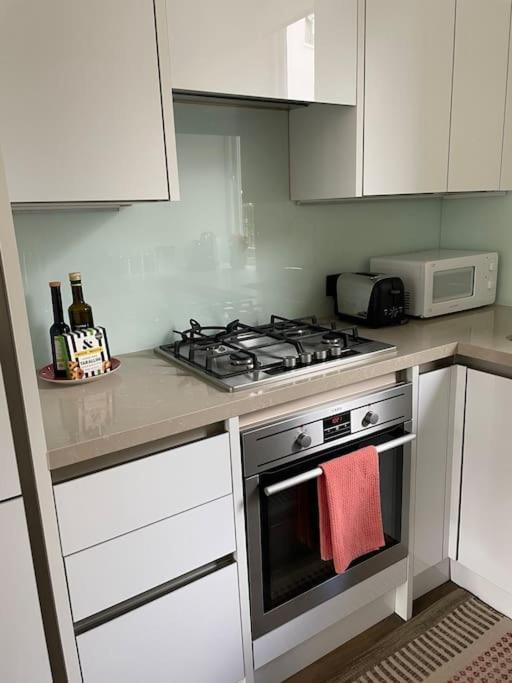 Stylish 3-Bedroom Flat In Kensington London Exteriör bild