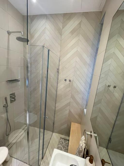 Stylish 3-Bedroom Flat In Kensington London Exteriör bild