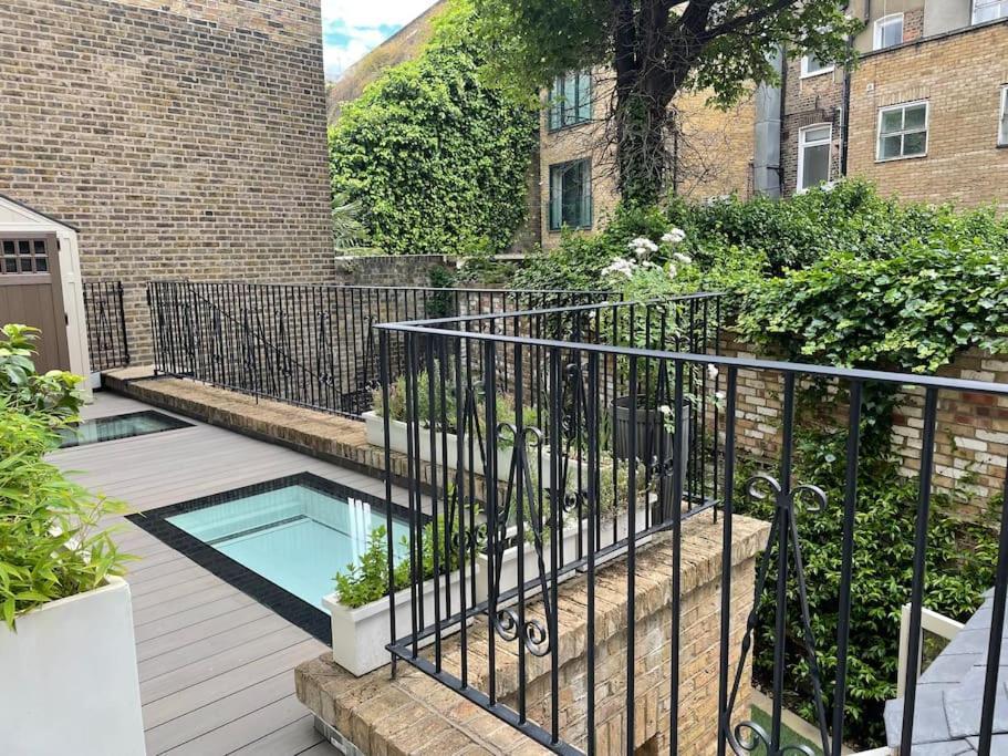 Stylish 3-Bedroom Flat In Kensington London Exteriör bild